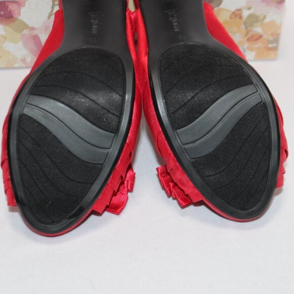 NWOT Fioni Night Red Satin Peep Toe Platform Sling Back Heels - Picture 8 of 13